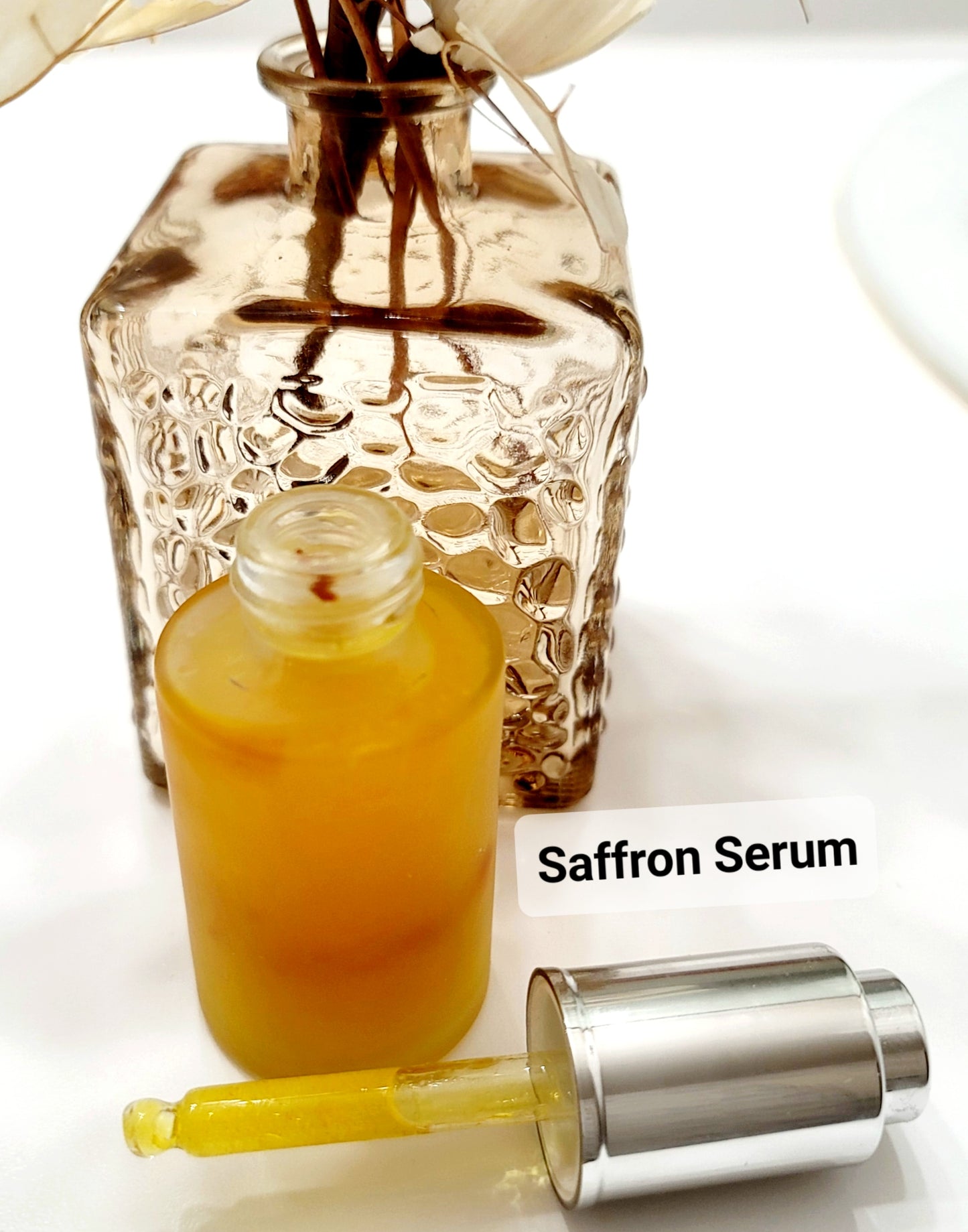 Saffron Serum